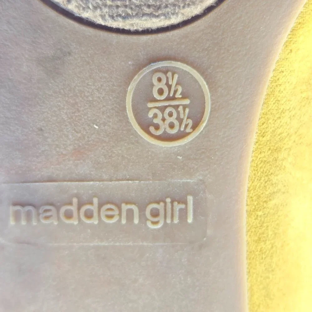Madden Girl Jasmin Mustard Yellow Suede Pointed Toe Flats – Size 8.5 - Picture 11 of 12